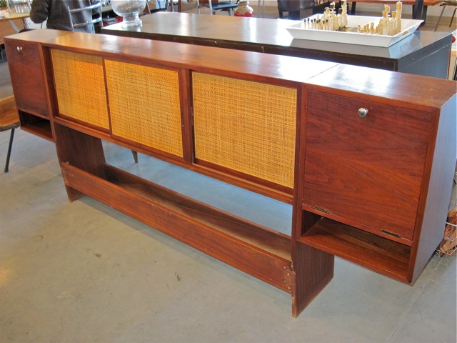 Danish Queen Integrated Headboard & Stands