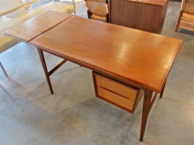 Arne Vodder Teak & Rosewood Desk