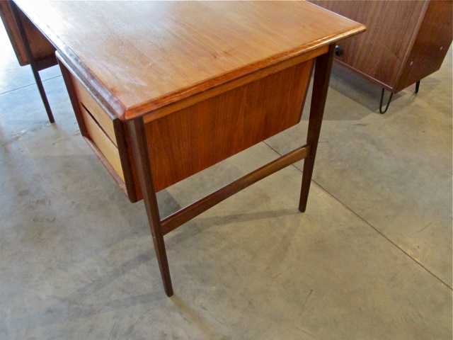 Arne Vodder Teak & Rosewood Desk