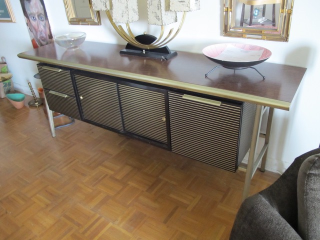 Gordon Bunshaft Italic Credenza