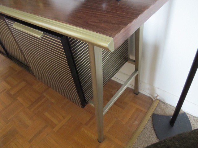Gordon Bunshaft Italic Credenza