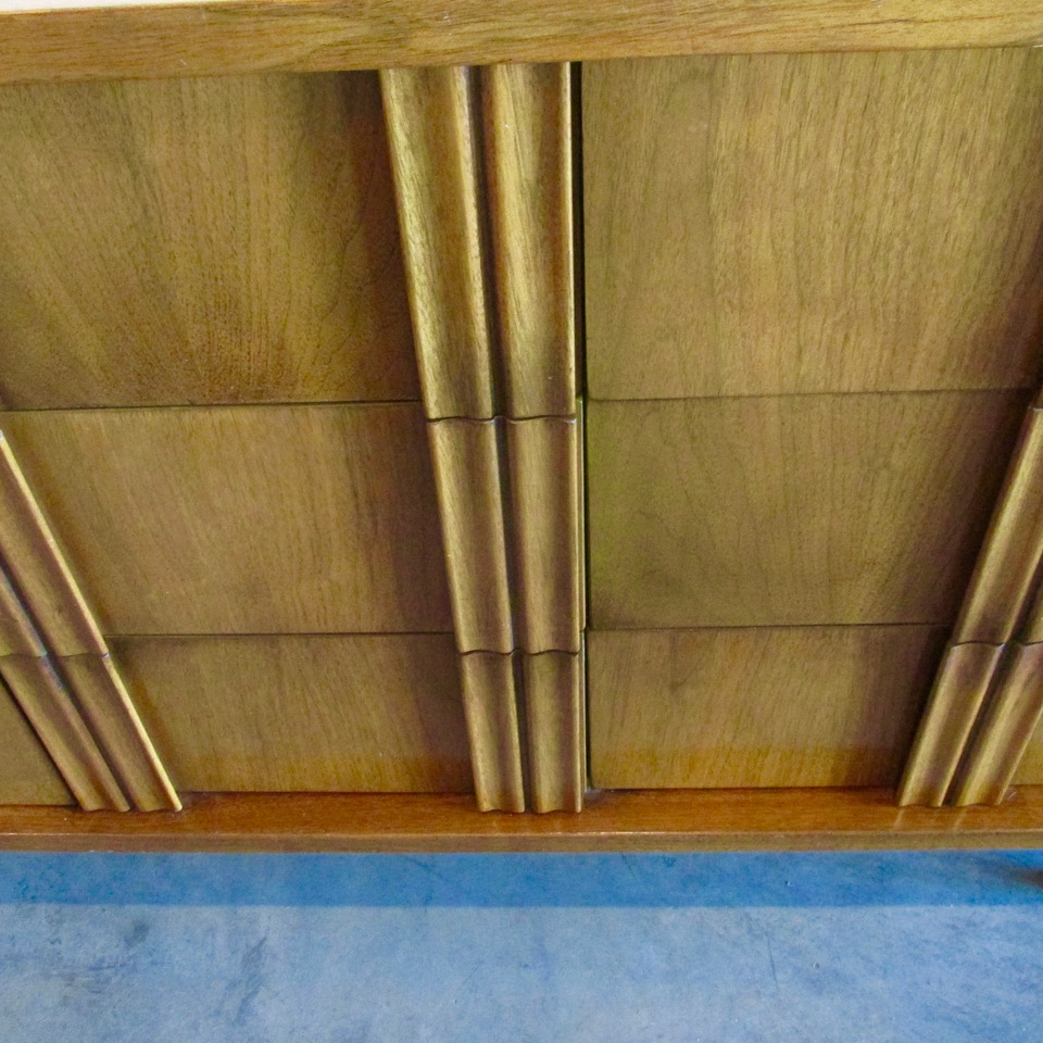 American of Martinsville Nine Drawer Casepiece