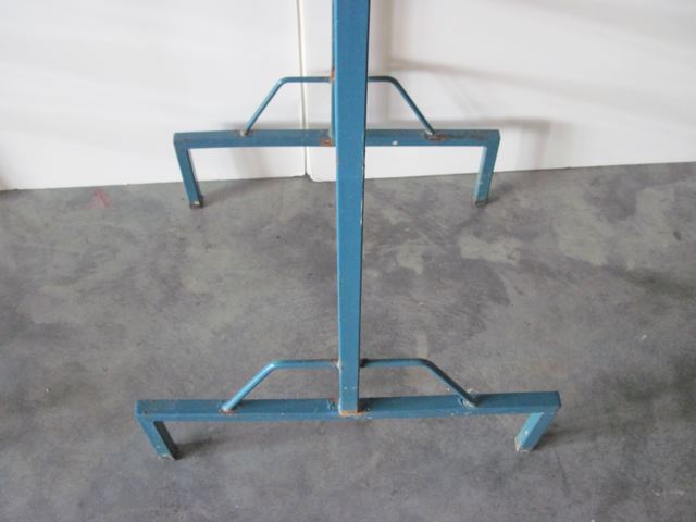 <em>Bauhaus</em> Shelving Unit