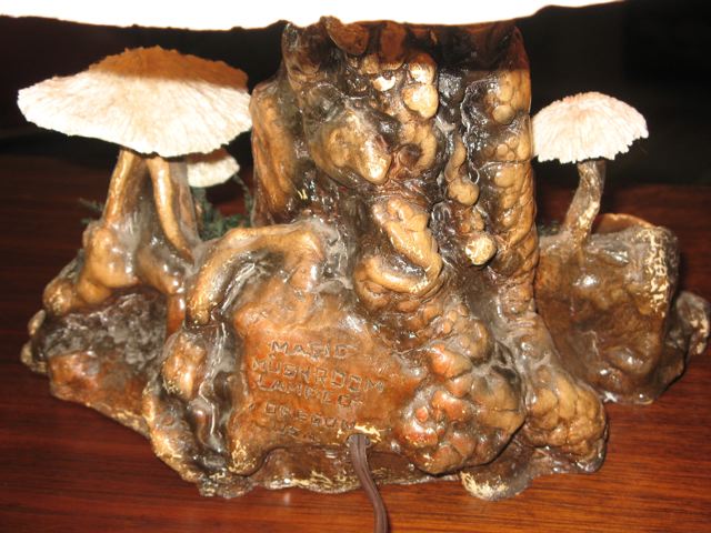Magic Mushroom Table Lamp 
