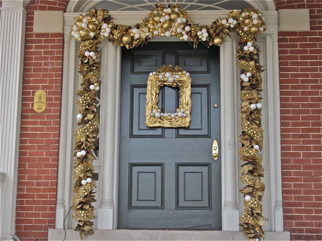 December 2011--  Richmond, Virginia Holiday Design Style