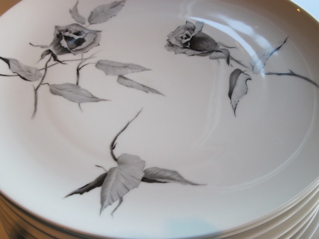 Raymond Loewy's <em>Jet Rose</em> Dinnerware