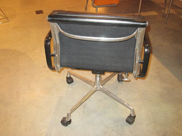 Charles Eames Soft Pad Executive Chair