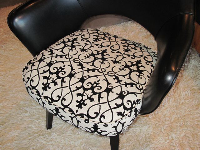 Eero Saarinen Executive Arm Chairs