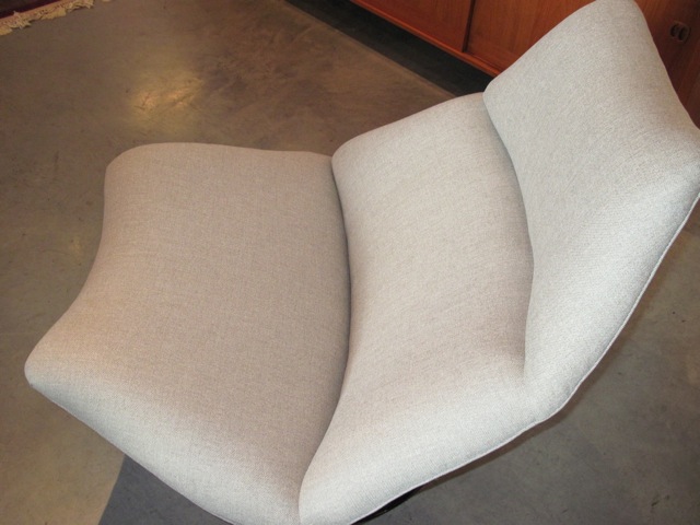 Geoffrey Harcourt  <em>F 511 Lounge Chair</em>