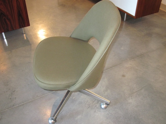 Knoll Saarinen #72 Chairs 