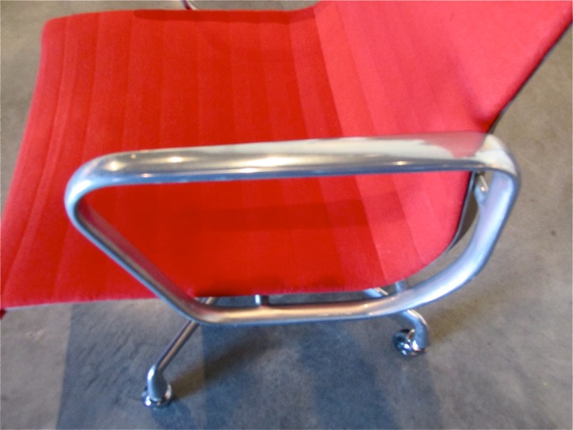 Eames Aluminum Group Task Chair