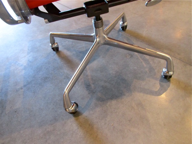 Eames Aluminum Group Task Chair