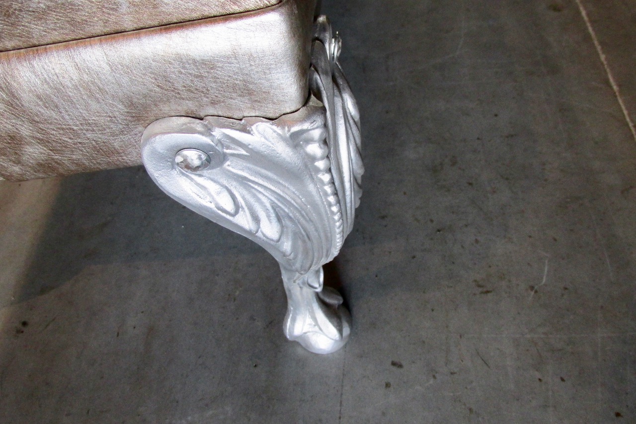 <em>Hollywood Regency</em> Tufted Leather Bench