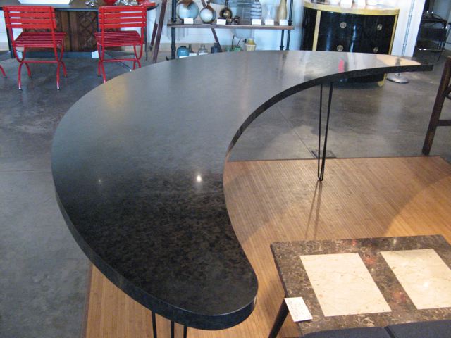 Boomerang Pin Leg Table 