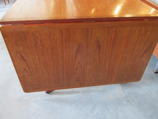 Hans Wegner AT 314 Dining Table